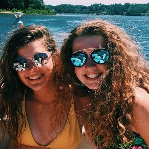 Meet your Posher, Clare